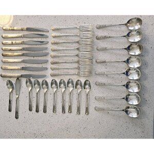 Wm A Rogers A1 Plus Oneida Ltd 1938 ROSALIE 34pcs Flatware Spoons Knifes Forks